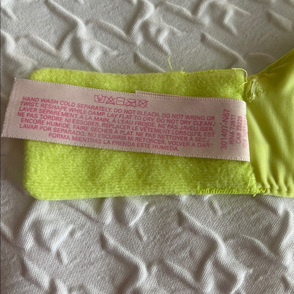 Victoria's Secret Neon Yellow Bra size 38DD - Picture 11 of 13